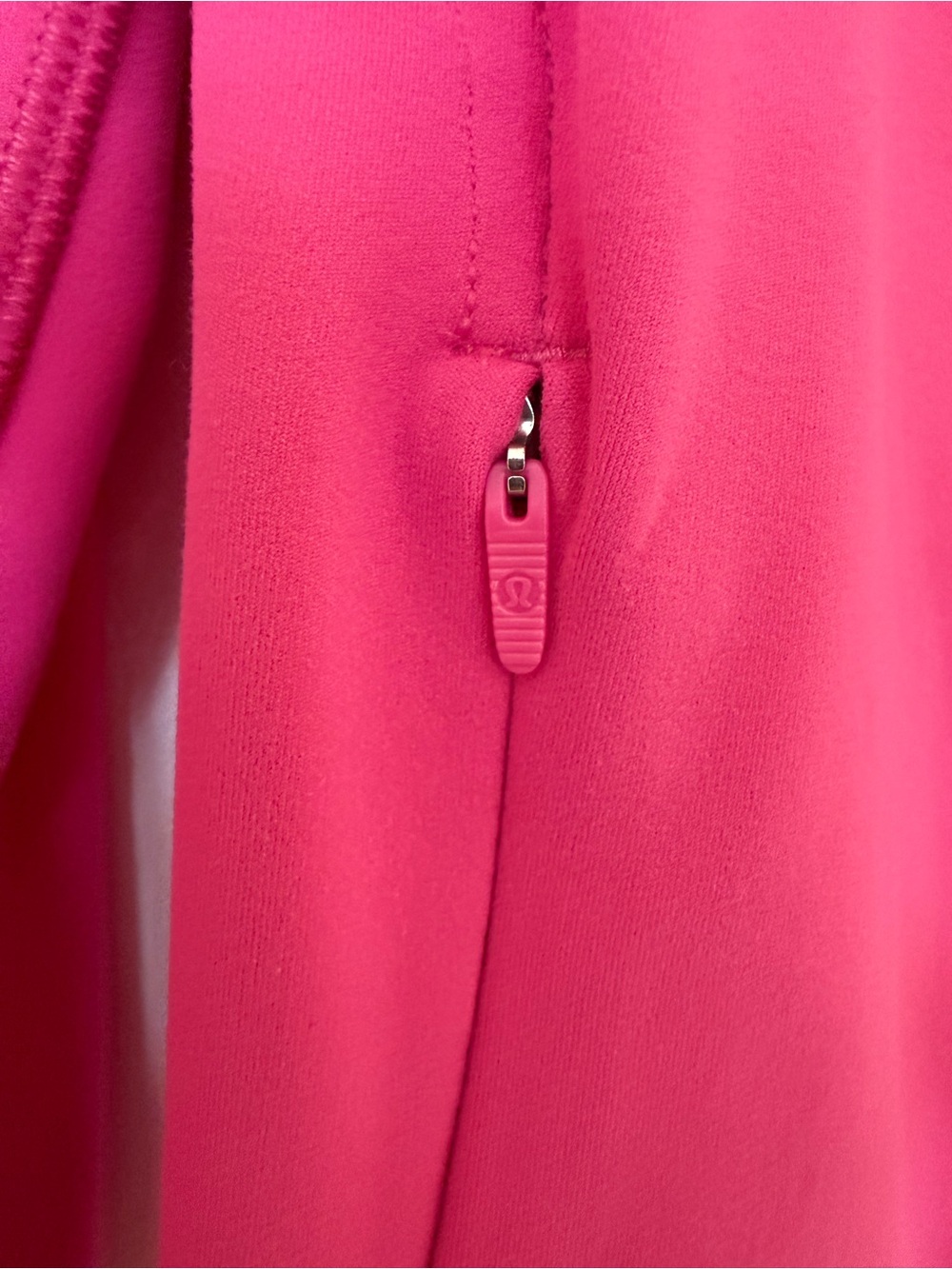 Lululemon Nulu Cropped Define Jacket In Sonic Pink - Sz 4 - Picture 4 of 4